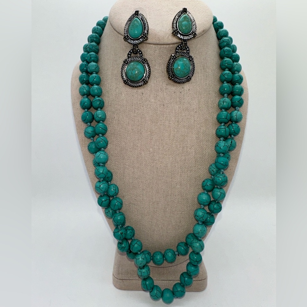 COPY - Vintage turquoise mala bead necklace and faux turquoise and silvertone e…
